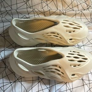 yeezy foam runner